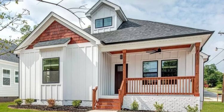 Cute 3-Bed Southern Cottage — (1,376 Sq Ft)