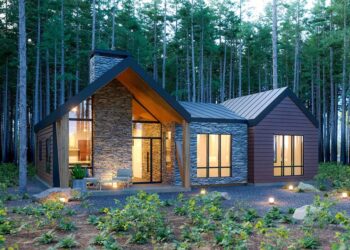Modern Mountain Home — (≈ 1,364 Sq Ft, 3 Beds & 2 Baths)