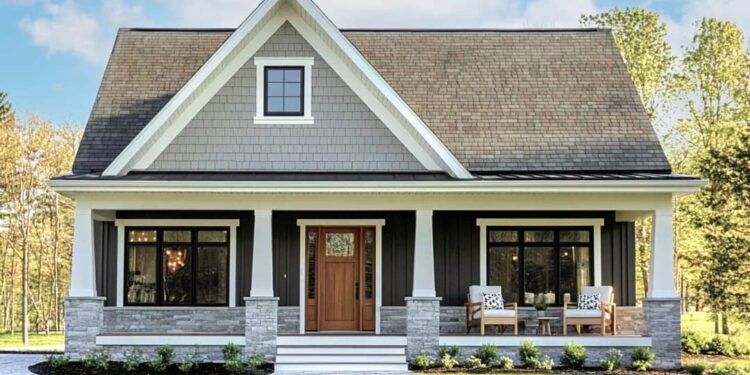 2-Bed Country Cottage with Vaulted Living Room — 1,086 Sq Ft