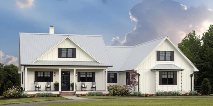 Modern Farmhouse with Screened Porch & Split-Bedroom Layout — 1,905 Sq Ft