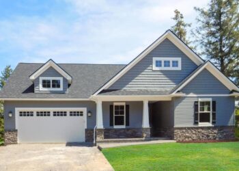 Traditional Craftsman Home with Private Office — (1,958 Sq Ft)