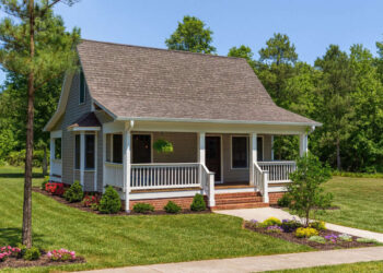 Small Plan — 975 Sq Ft, 2 Bedrooms / 1 Bath