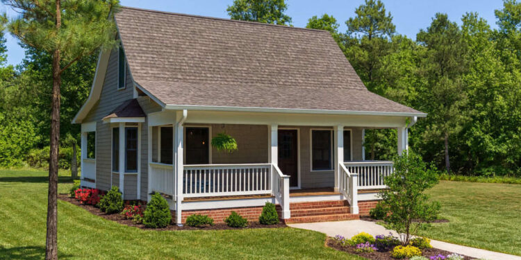 Small Plan — 975 Sq Ft, 2 Bedrooms / 1 Bath