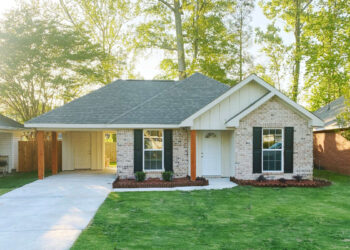 Traditional Ranch Plan — 1,252 Sq Ft, 3 Beds & 2 Baths