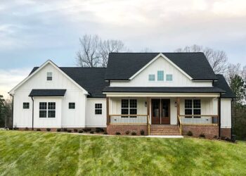Modern Farmhouse with Flex & Bonus Rooms — (2,031 Sq Ft)