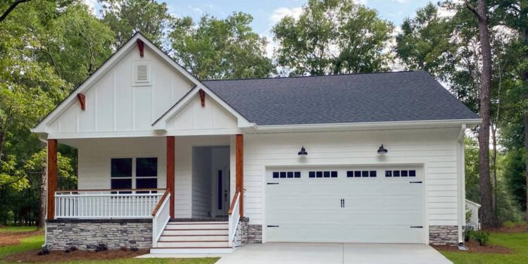 Craftsman Cottage with Many Options — (1,452 Sq Ft)