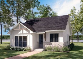 2-Bedroom Traditional Cottage with Front & Rear Porches (1,000 Sq Ft)