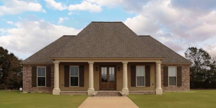Southern Home Plan with Open Layout – 1,976 sq ft • 3 Beds & 2 Baths