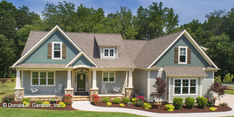 Craftsman Plan – 1,986 sq ft • 3 Beds & 2 Baths