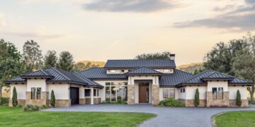 Hill-Country Luxe: 5-Bed, 5.5-Bath Texas Home (~5,000 Sq Ft) with Game & Media Rooms