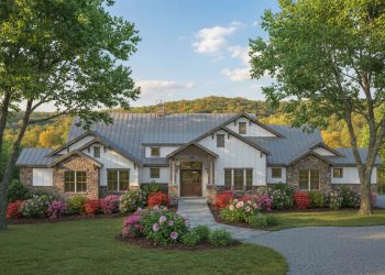 4456 sq ft Craftsman Home Plan with 4 Bedrooms and 5 Bathrooms