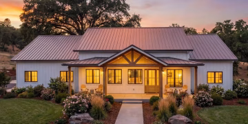 3050 sq ft One-Story Modern Farmhouse with a Flex Space