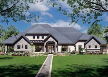 4096 sq ft French Country House Plan with 4 Bedrooms and 5 Bathrooms